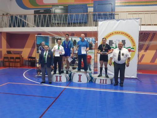 Елабужане стали Чемпионами РТ по пауэрлифтингу