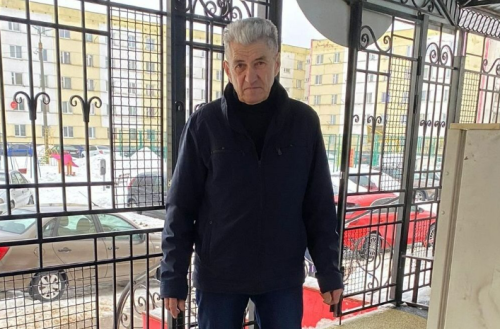 Елабужанин изготовил за год 1000 блиндажных свечей