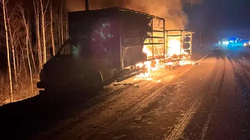 В Татарстане в огненном ДТП на трассе заживо сгорел человек
