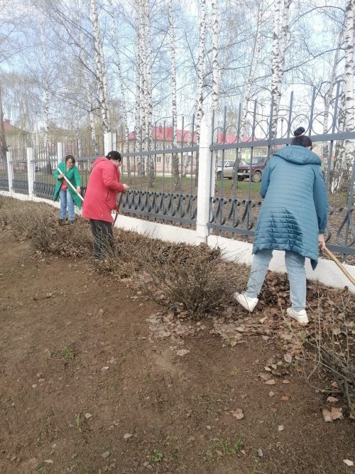 Сотрудники Елабужской ЦРБ присоединились к Всероссийскому субботнику