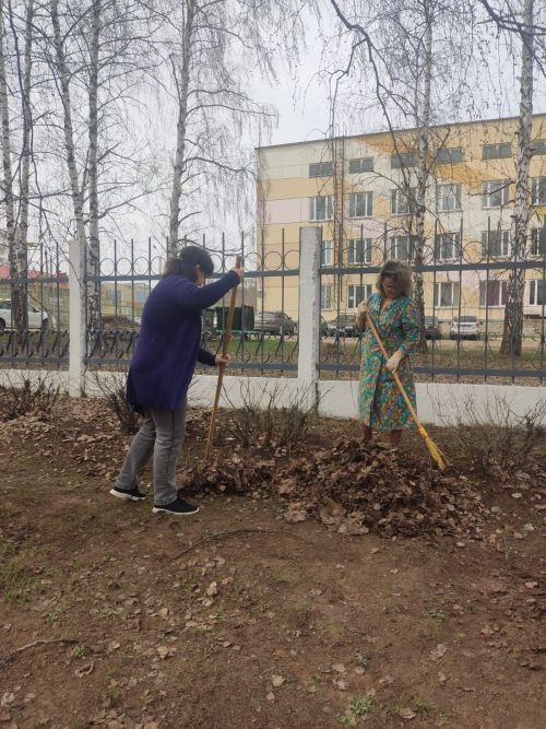 Сотрудники Елабужской ЦРБ присоединились к Всероссийскому субботнику