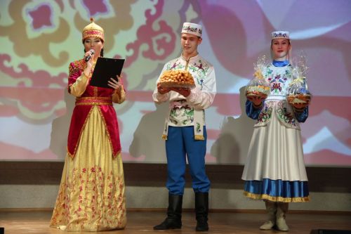 В Елабуге за звание главной красавицы Сабантуя боролись пять участниц