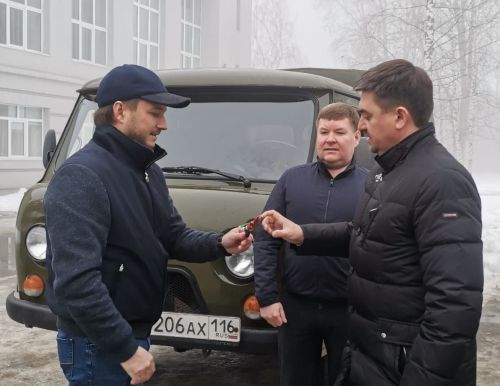 Предприниматель из Елабуги передал автомобиль в зону СВО