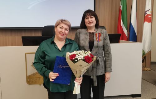 Почетные грамоты и благодарственные письма вручили на планерке в Елабуге