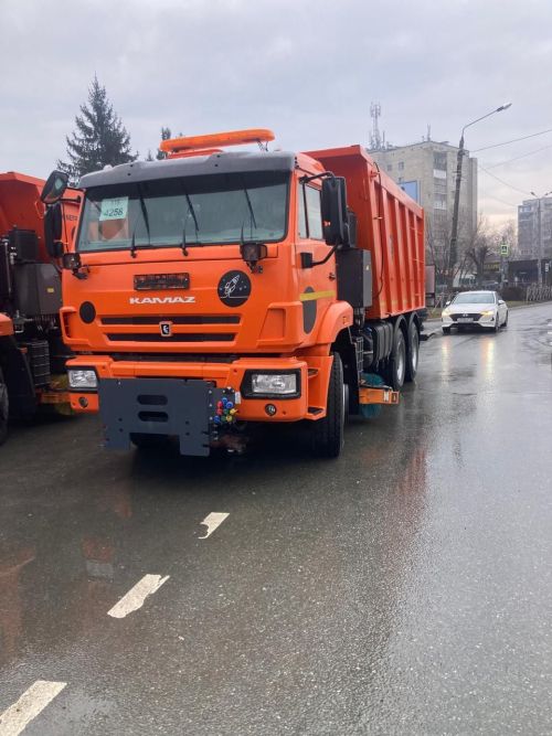Елабуга получила новую спецтехнику для благоустройства города