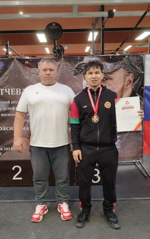 Елабужанин установил три рекорда Татарстана по пауэрлифтингу