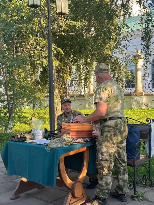 В Елабуге отпраздновали День Государственного флага Российской Федерации у Спасского собора