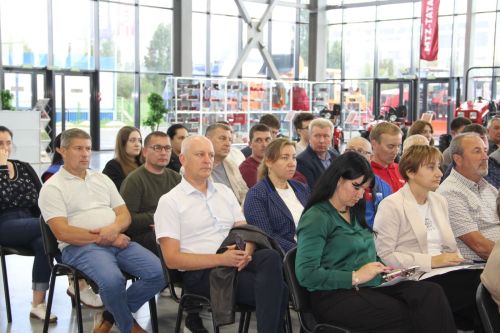 Вопросы и ответы: как прошли встречи главы Елабужского района с трудовыми коллективами