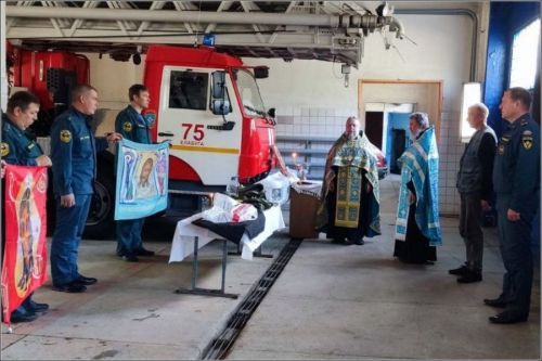 В Елабуге совершен молебен в пожарной части