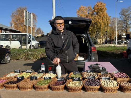 В Елабуге проходит сельскохозяйственная ярмарка с широким ассортиментом товаров