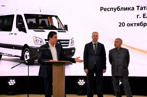 Рустам Минниханов открыл новую линию производства автомобилей «СОЛЛЕРС Алабуга»