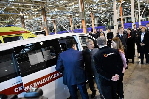Рустам Минниханов открыл новую линию производства автомобилей «СОЛЛЕРС Алабуга»