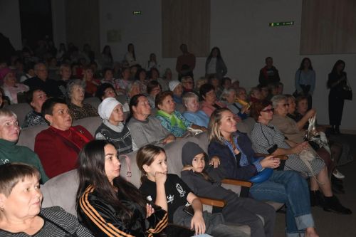 В ЦКР «Созвездие» прошел праздничный концерт ко Дню пожилых людей