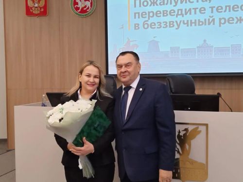 Александр Косов вручил награды на общегородской планерке в Елабуге