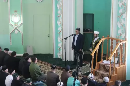 «Тепло на душе и солнце светит»: мусульмане Елабуги отмечают Ураза-байрам