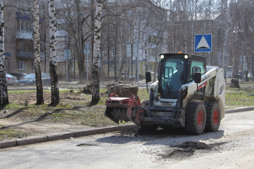 В Елабуге ведут ямочный ремонт дорог