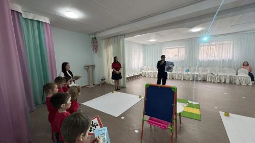 Роботы, пазлы и ПДД: в детском саду № 25 прошла необычная игра с инспекторами ГИБДД
