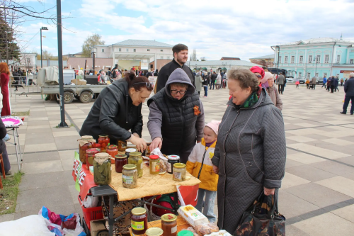 В Елабуге на гастрофестивале «Пир в мир» готовили дамламу