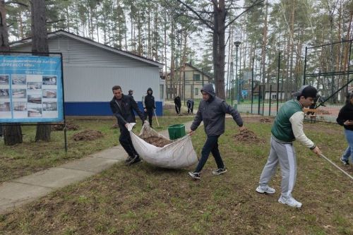 Студенты Елабужского института КФУ привели в порядок лагерь «Буревестник»