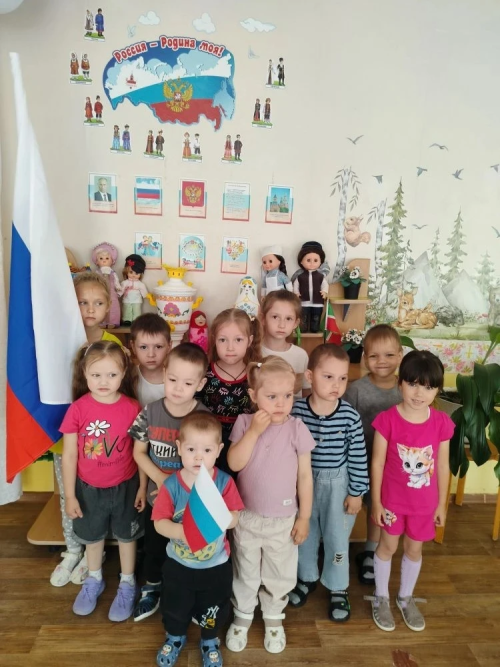 В детских садах Елабуги проходят мероприятия ко Дню России