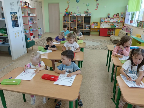 В детских садах Елабуги проходят мероприятия ко Дню России