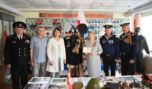 Личные вещи военного моряка Кирилла Тимрякова передали в музей Елабуги