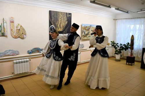 В Елабуге открылась итоговая выставка XXI арт-симпозиума «Тысяча и одна ночь»