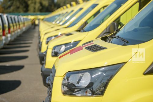 Районы Татарстана получили 70 новых машин скорой помощи