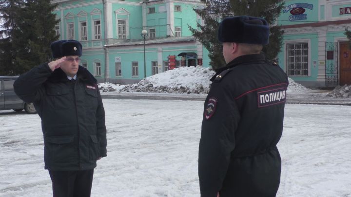 Полиция предлагает елабужанам чаще пользоваться госуслугами