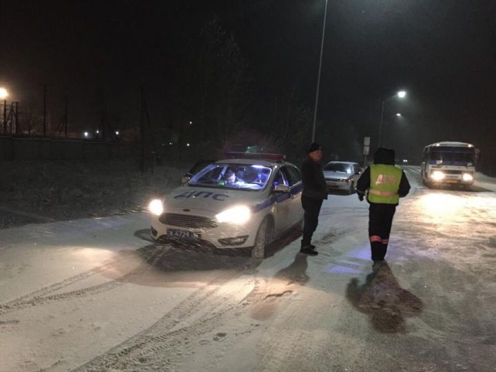 В Елабуге в ходе рейда сотрудники ГИБДД наказали 14 водителей