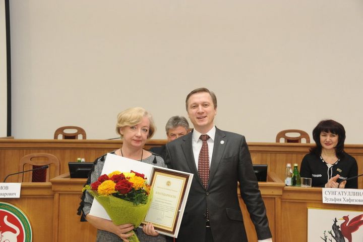 На отчетной сессии главы Елабужского района вручили награды