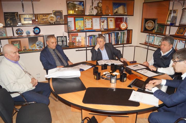 Глава района Геннадий Емельянов провел прием граждан по личным вопросам