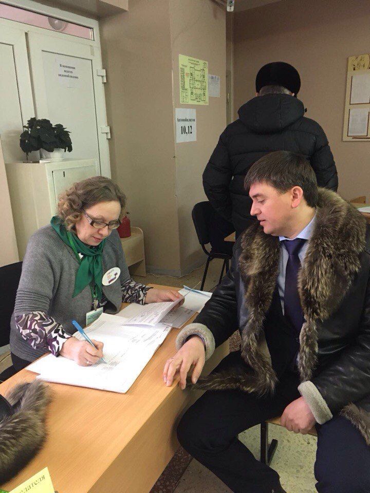 Представители руководства Елабужского района проголосовали на выборах Президента РФ