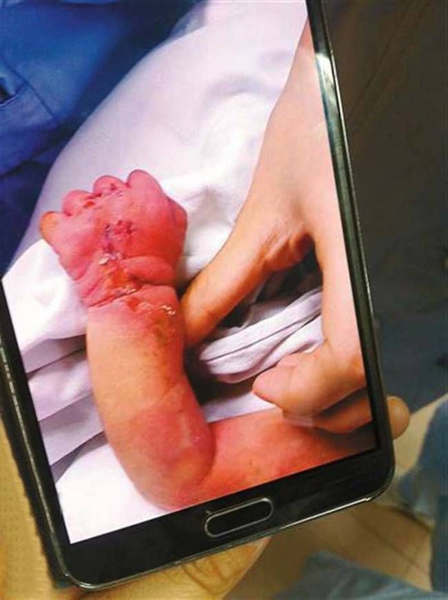 Медсестры никогда не забудут, что эта мать пыталась сделать со своим новорожденным… Это безумство!