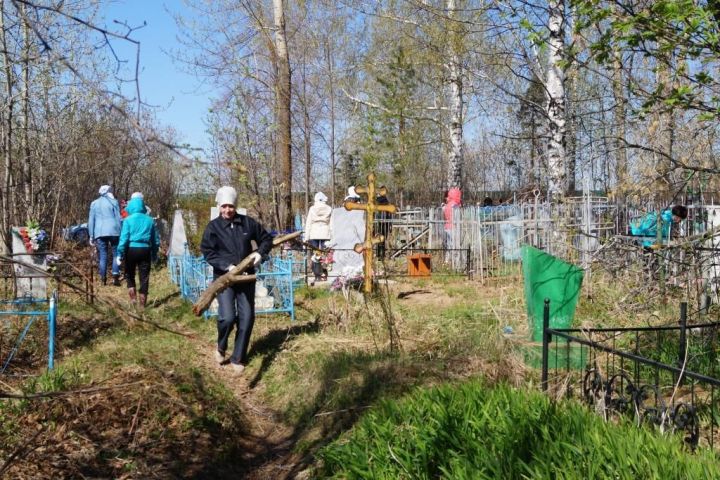 В Елабуге состоялся субботник