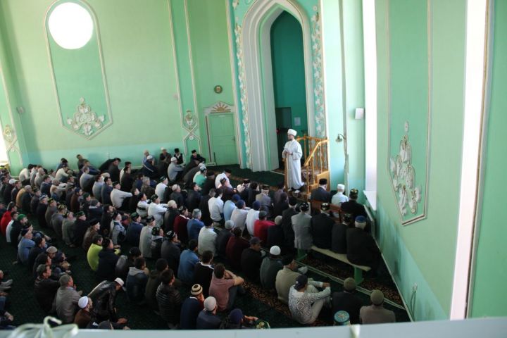 В мечетях Елабужского района прочли намаз в честь Ураза-Байрам