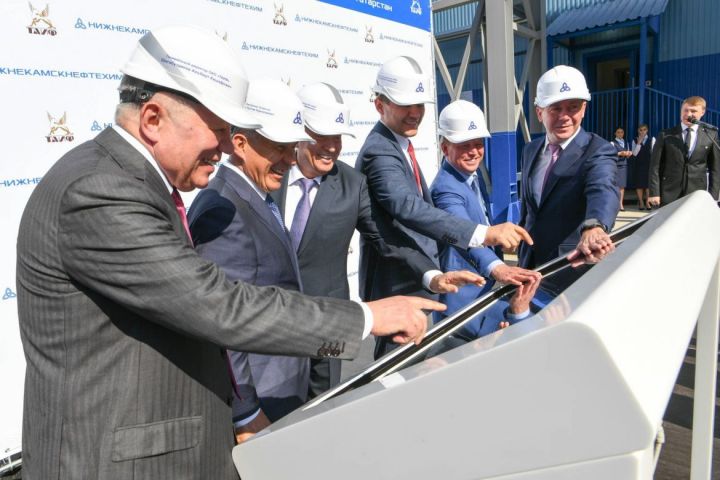 Рустам Минниханов открыл новое производство изобутилена на «Нижнекамскнефтехим»