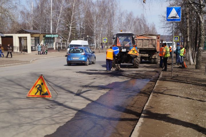 В Елабужском районе отремонтировано 120 километров дорог