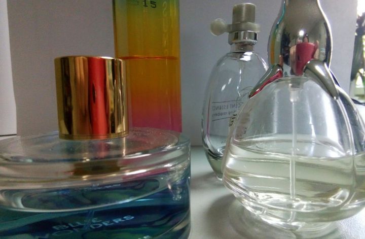 В России может значительно подорожать парфюмерия и косметика