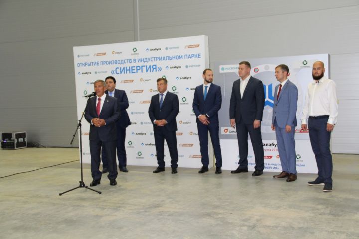 Рустам Минниханов открыл в «Алабуге» четыре новых производства