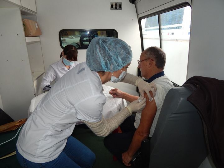 В Елабугу поступила вторая партия вакцины против гриппа
