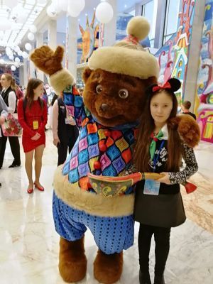 Юные елабужанки посетили Кремлевскую елку в Москве