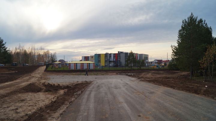 В Елабуге к новому детскому саду построена асфальтобетонная дорога