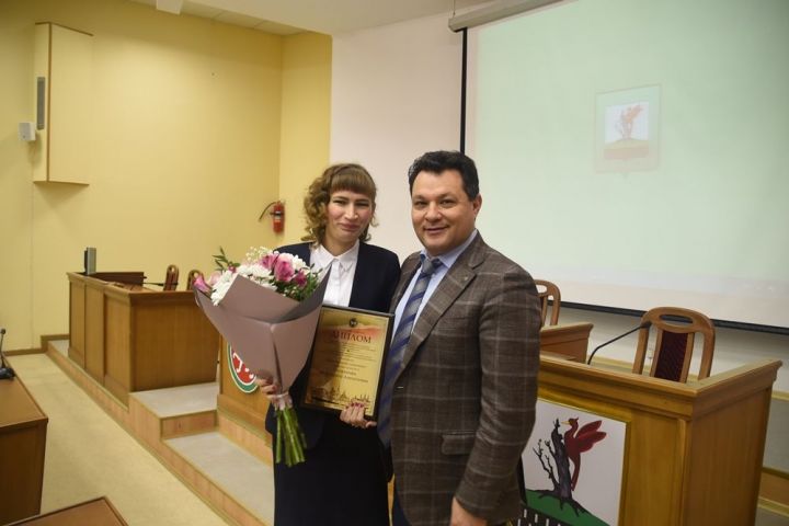 Елабужанка стала лучшей госслужащей Татарстана