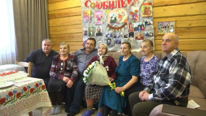 95 лет исполнилось ветерану Великой Отечественной войны Анастасии Алексеевой