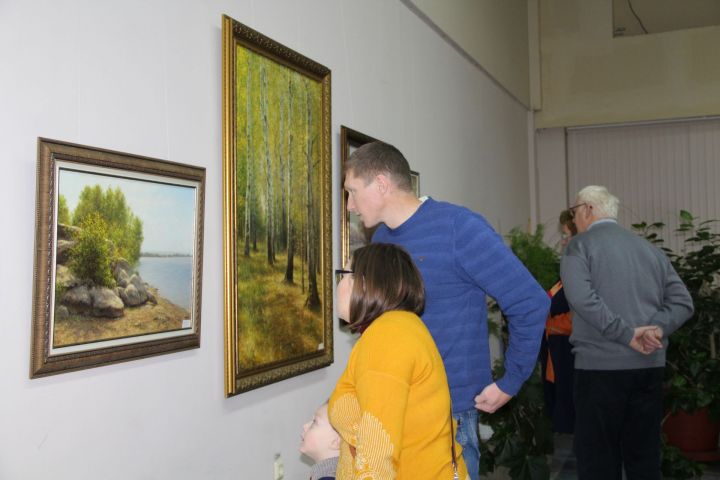 Елабужские художники представили свои работы на новой выставке