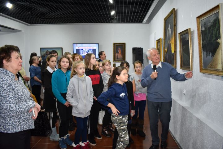 В Елабуге открылась выставка работ Константина Васильева