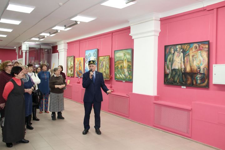 В Елабуге открылась выставка народного художника Рабиса Саляхова