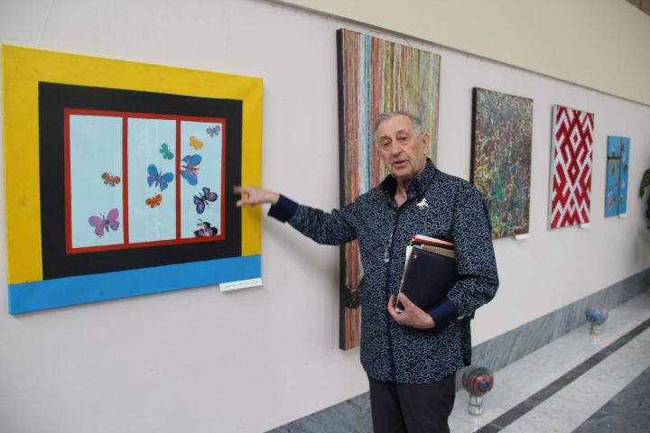 В Елабужском Дворце культуры открылась выставка Николая Коропатнюка