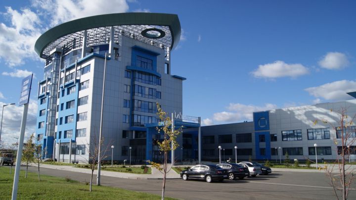 На заводе KASTAMONU обсудили вопросы сотрудничества с казанским вузом